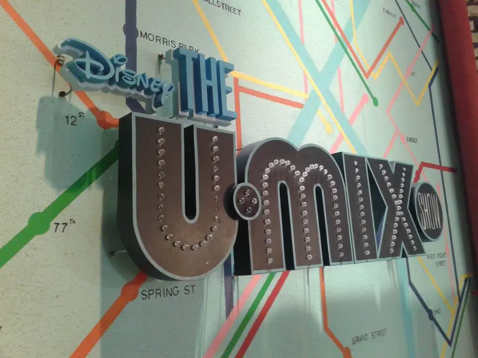 Letrero 3D con iluminacion frontal personalizada - uminx
