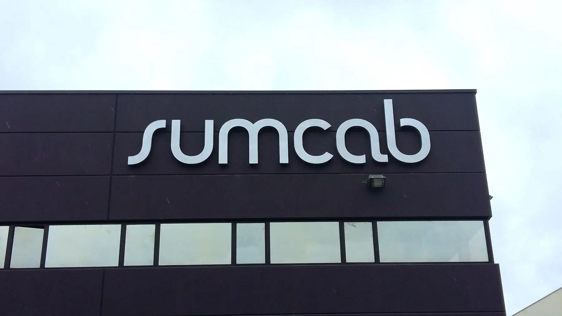 Letrero 3D retroiluminadas de aluminio lacado - sumcab