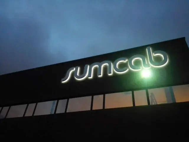 Letrero 3D retroiluminadas de aluminio lacado - sumcab