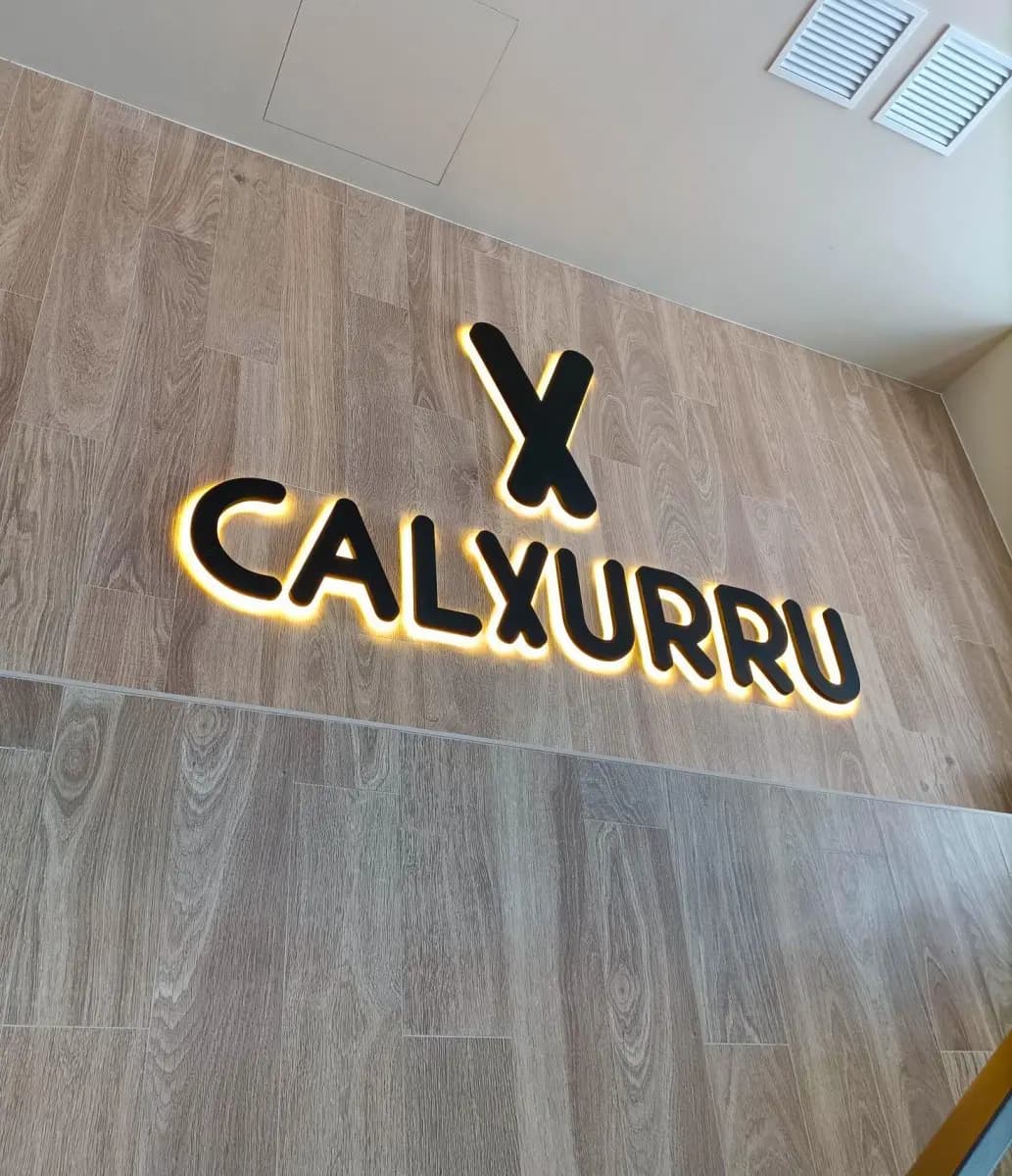 Letrero 3D retroiluminadas de PVC - cal xurru