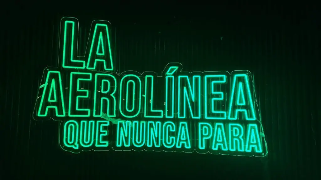 Letrero de Neón letrero de neon flex led aerolinea