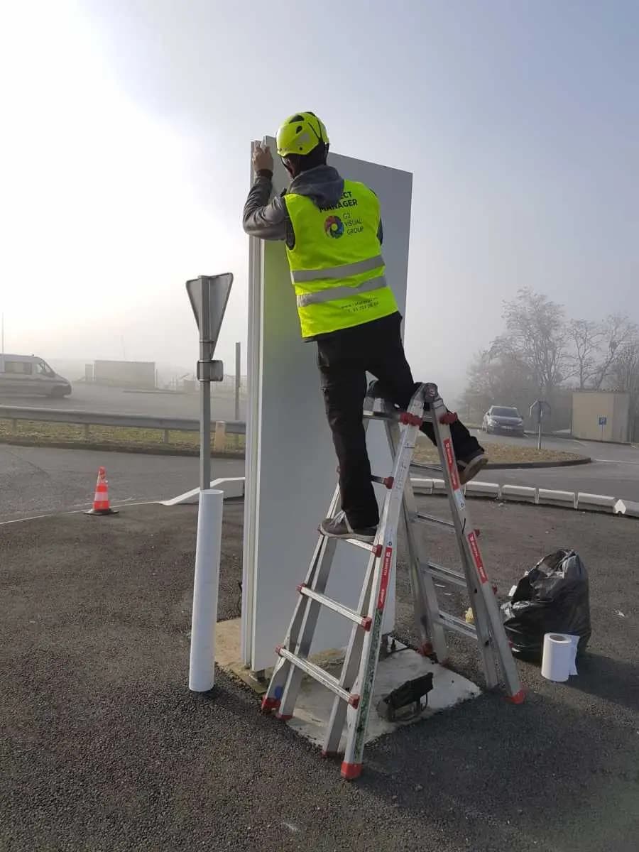 instalacion de totem