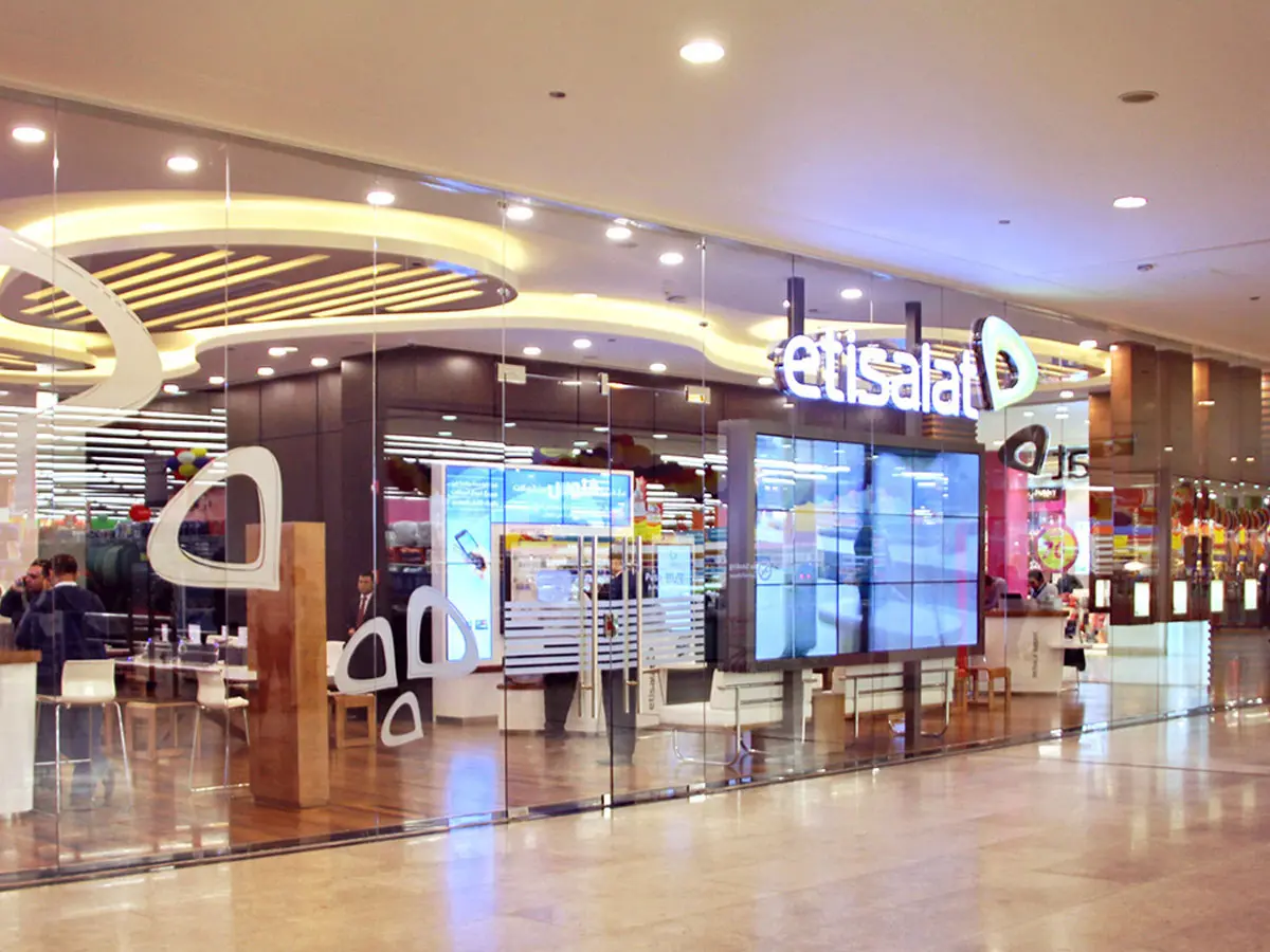 DISEÑO Y REMODELACIÓN DE TIENDAS Y LOCALES COMERCIALES
