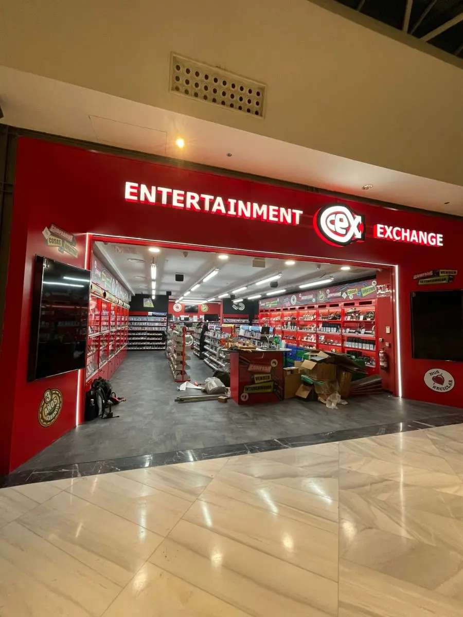 Letrero 3D con iluminacion frontal y lateral todo acrilico - entertainment exchange Letrero 3D con iluminacion frontal y lateral todo acrilico - entertainment exchange