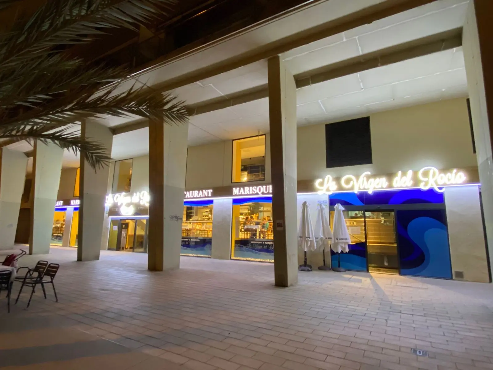 Letrero 3D iluminadas blockled sobre panel de madera fresada - virgen del rocio Letrero 3D iluminadas blockled sobre panel de madera fresada - virgen del rocio