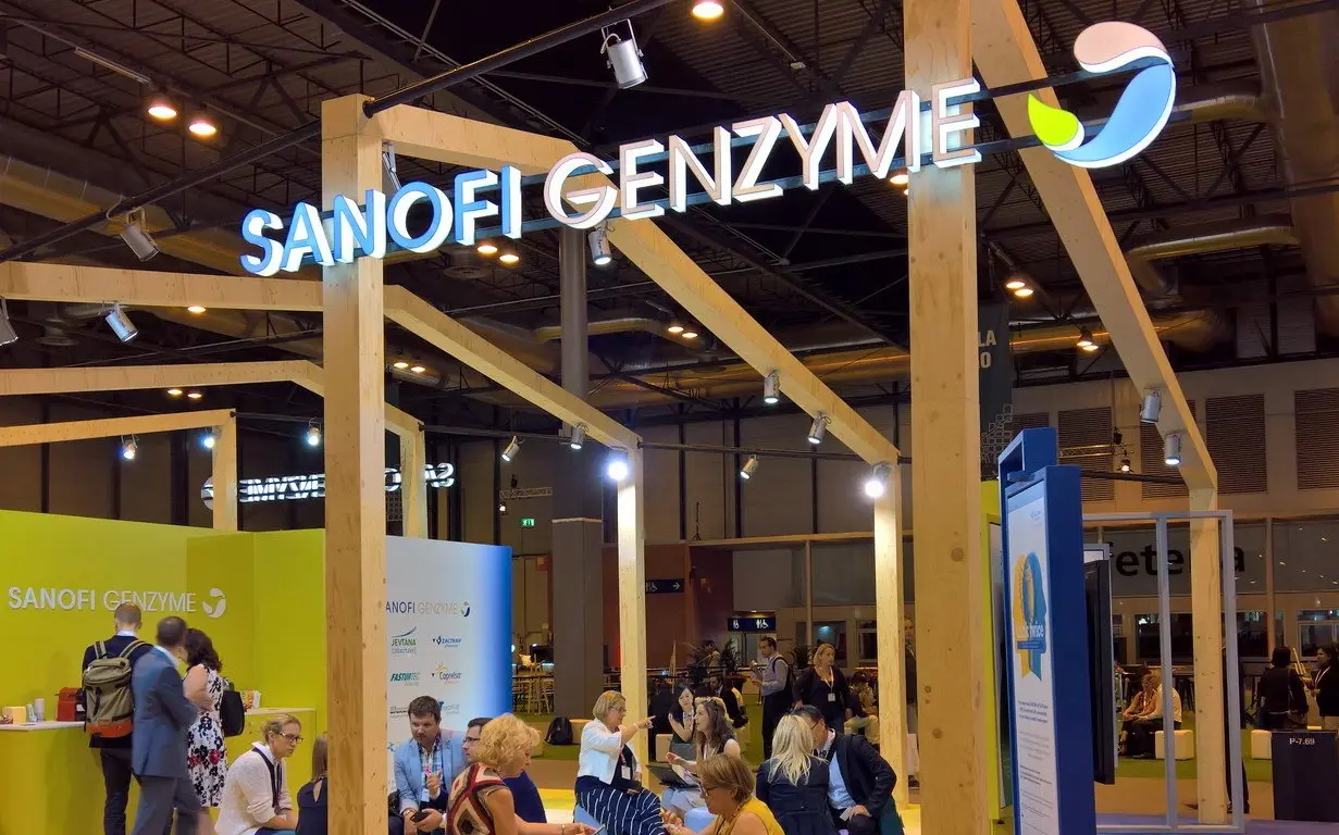 Letrero 3D iluminadas de aluminio y acrilico sobre estructura de hierro - sanofi genzyme Letrero 3D iluminadas de aluminio y acrilico sobre estructura de hierro - sanofi genzyme