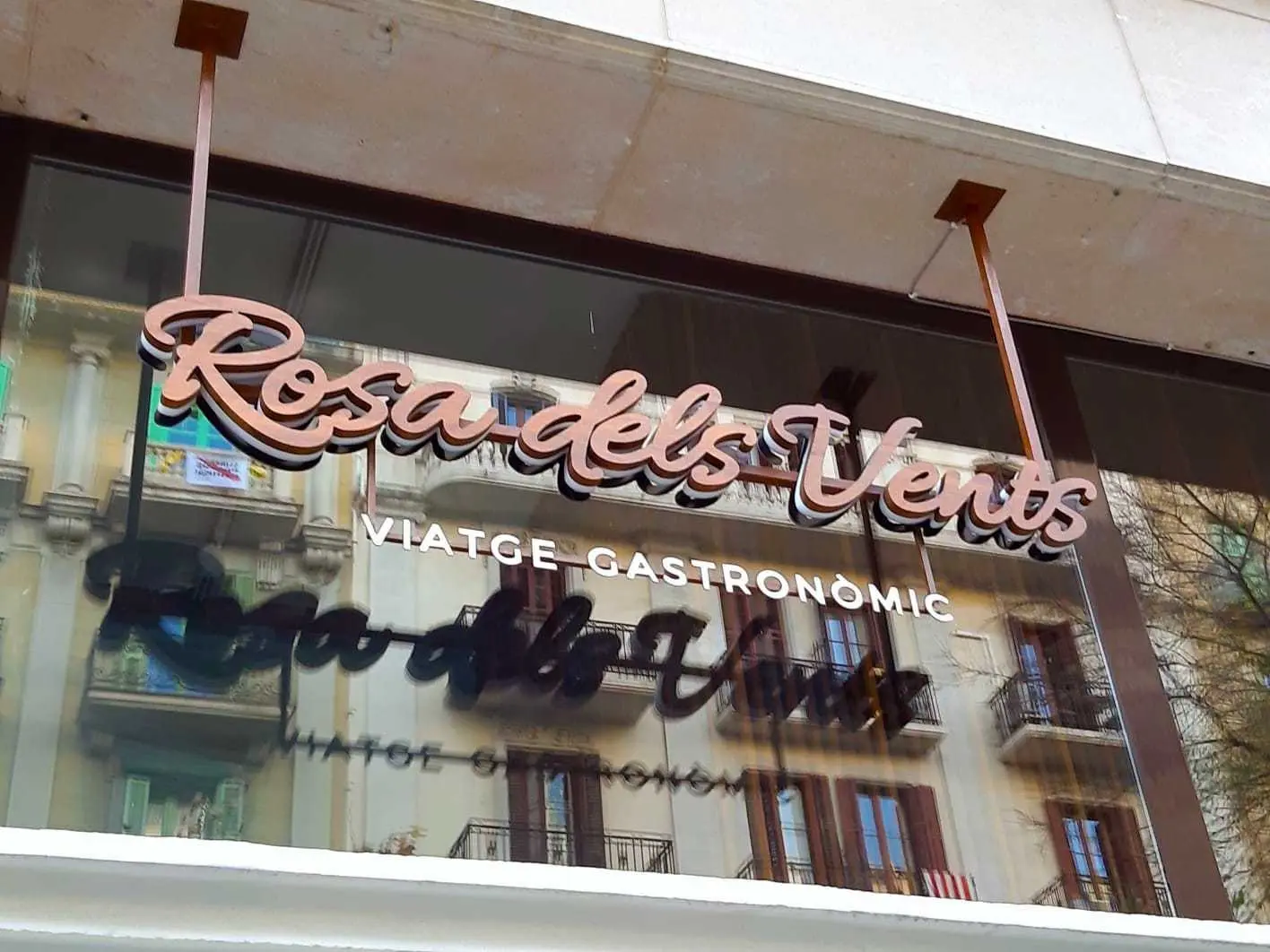Letrero 3D retroiluminadas de madera y acrilico sobre estructura de hierro - rosa dels vents Letrero 3D retroiluminadas de madera y acrilico sobre estructura de hierro - rosa dels vents